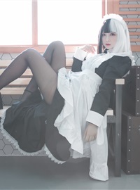 Rabbit Playing with Reflection VOL.073 Black and White Maid(3)